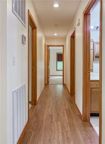 450 Crest Loop, Gassville, AR 72635