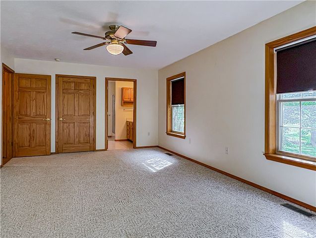 450 Crest Loop, Gassville, AR 72635