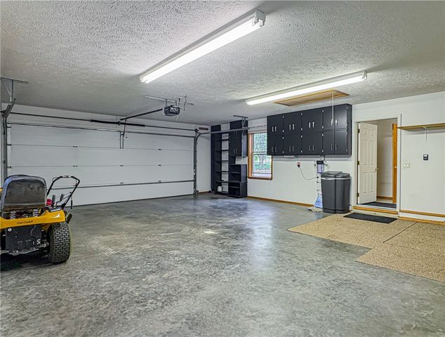 450 Crest Loop, Gassville, AR 72635