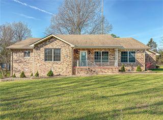 450 Crest Loop, Gassville, AR 72635