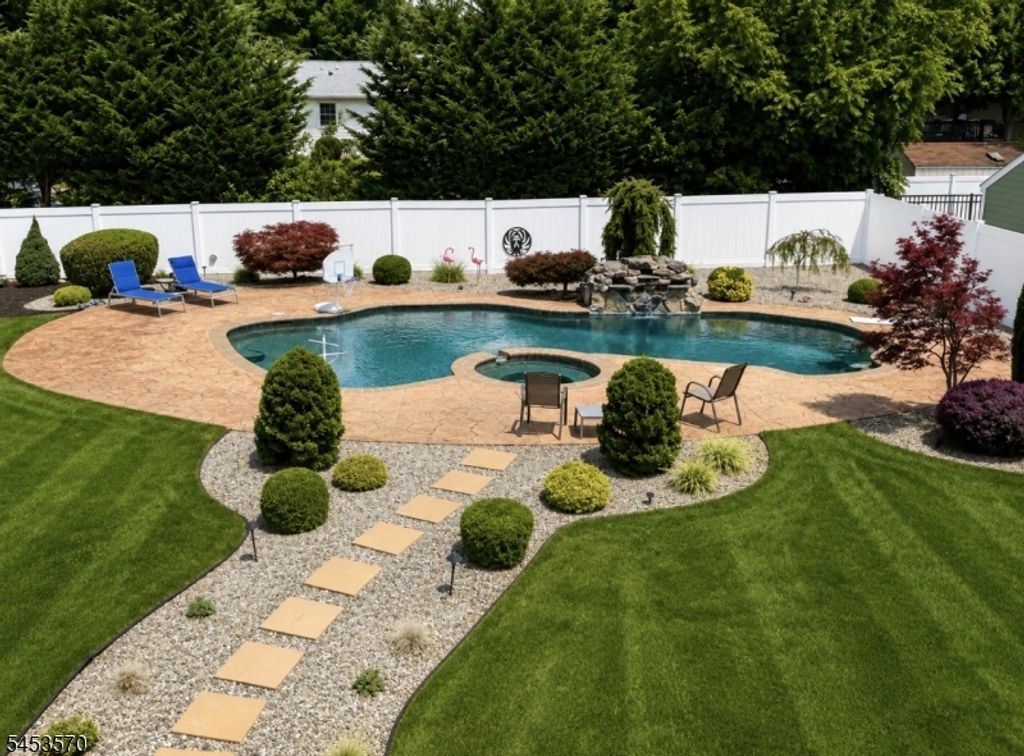 6 Briarheath Ln, Clark Twp., NJ 07066 — photo 5