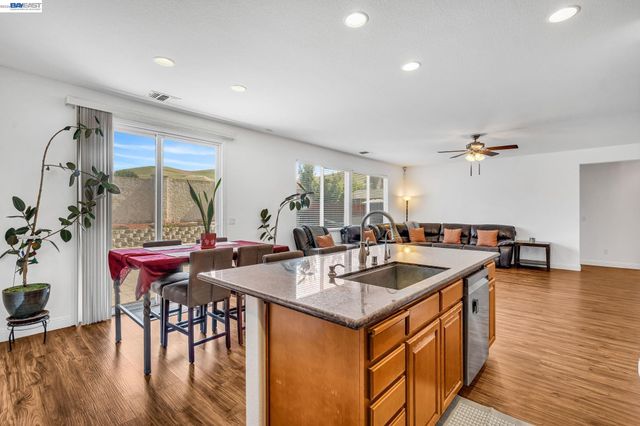 2536 Tampico Dr, Bay Point, CA 94565