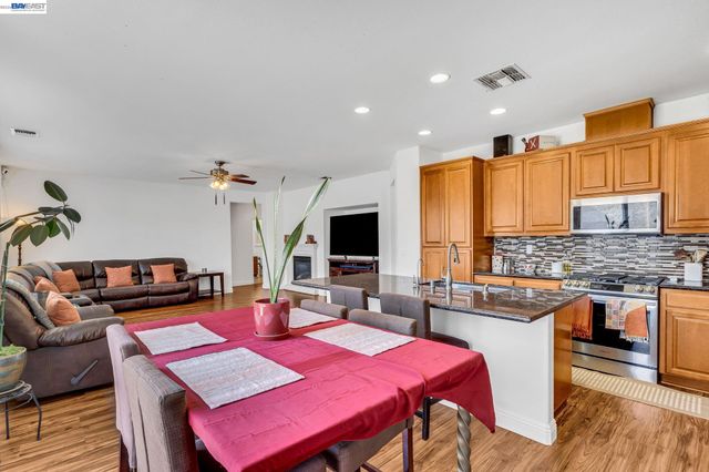 2536 Tampico Dr, Bay Point, CA 94565