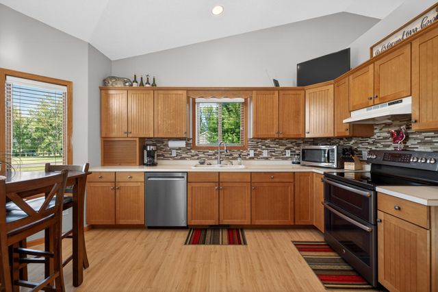 8018 Aquarius Drive, Fargo, ND 58104