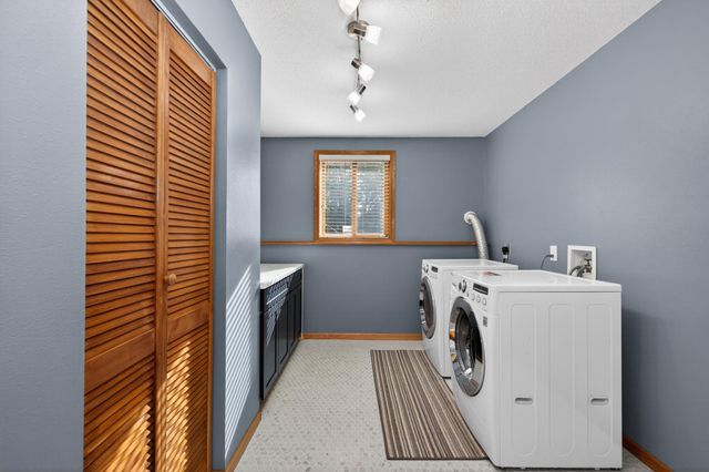 8018 Aquarius Drive, Fargo, ND 58104