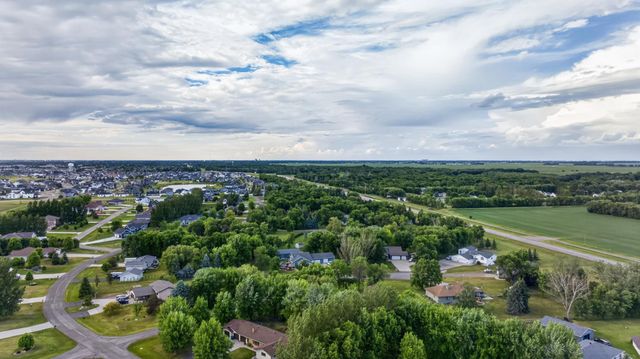 8018 Aquarius Drive, Fargo, ND 58104