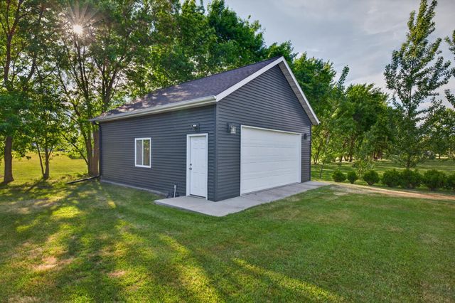 8018 Aquarius Drive, Fargo, ND 58104