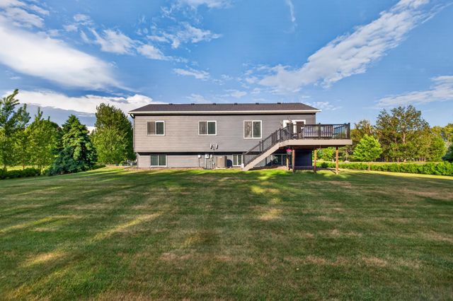8018 Aquarius Drive, Fargo, ND 58104