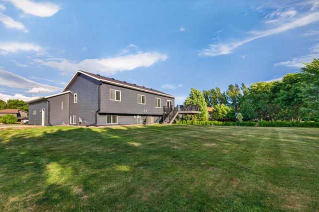 8018 Aquarius Drive, Fargo, ND 58104