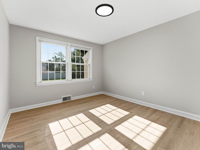 223 N CROPWELL RD, Marlton, NJ 08053