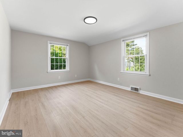 223 N CROPWELL RD, Marlton, NJ 08053