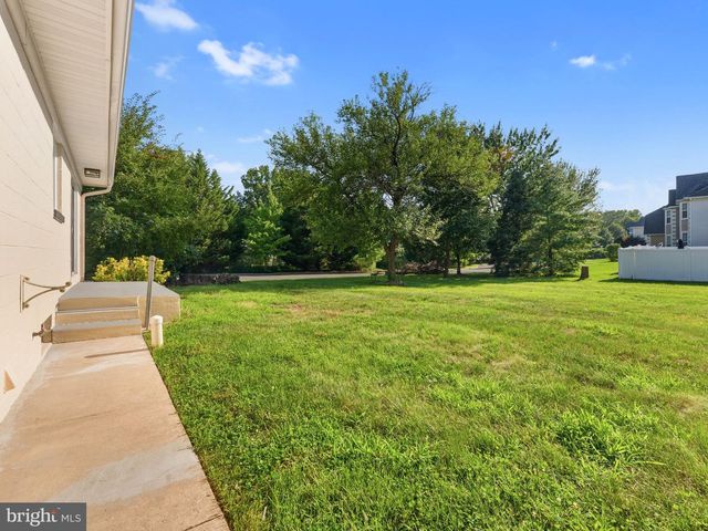 223 N CROPWELL RD, Marlton, NJ 08053