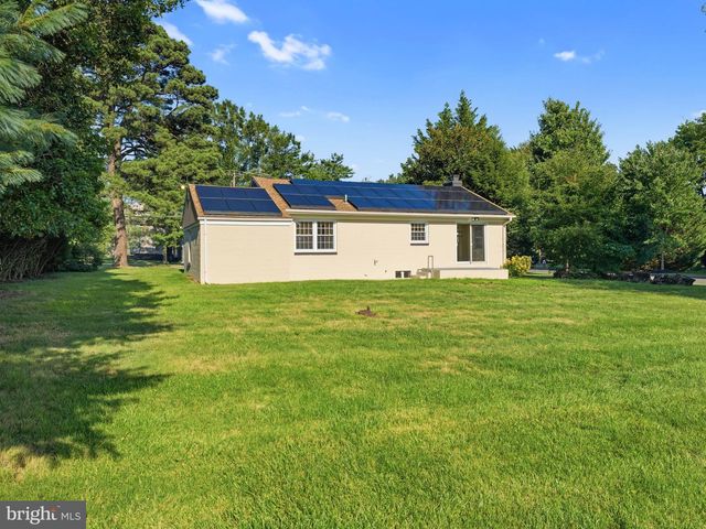 223 N CROPWELL RD, Marlton, NJ 08053