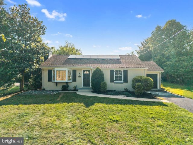 223 N CROPWELL RD, Marlton, NJ 08053
