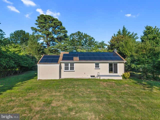 223 N CROPWELL RD, Marlton, NJ 08053
