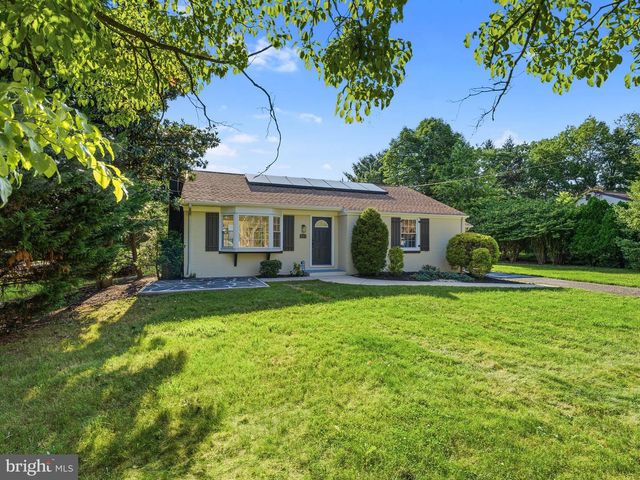 223 N CROPWELL RD, Marlton, NJ 08053