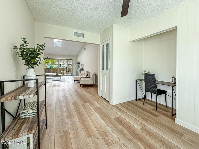 16181 Village 16, Camarillo, CA 93012