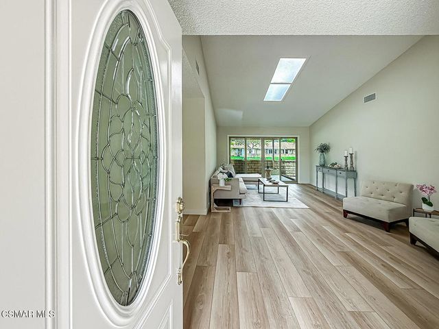 16181 Village 16, Camarillo, CA 93012