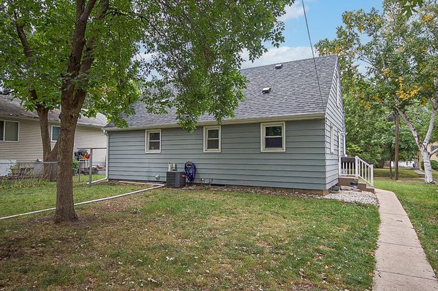 525 4th Avenue NE, Saint Cloud, MN 56304