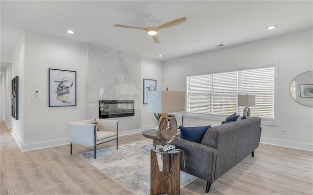 1146 Lindale DR, Chesapeake, VA 23320