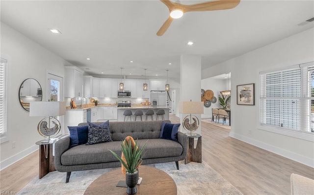 1146 Lindale DR, Chesapeake, VA 23320