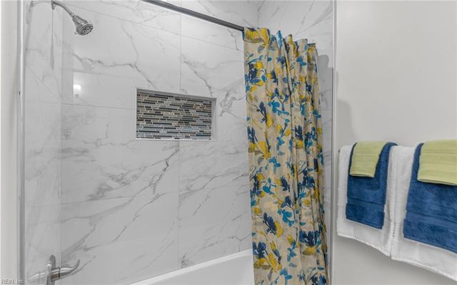 1146 Lindale DR, Chesapeake, VA 23320