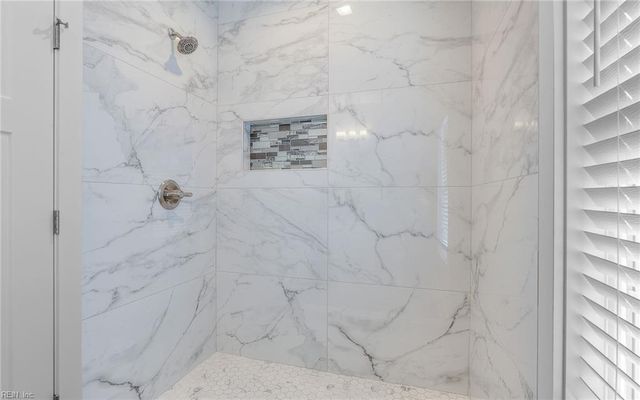 1146 Lindale DR, Chesapeake, VA 23320