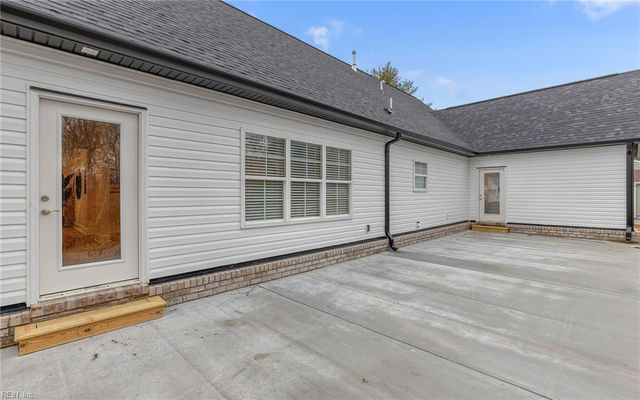 1146 Lindale DR, Chesapeake, VA 23320