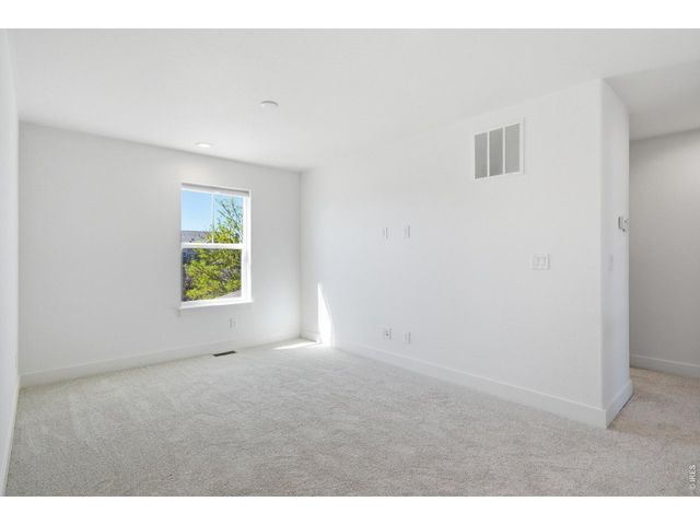 5814 Northern Lights Dr, Fort Collins, CO 80528