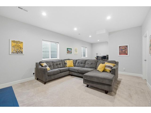 5814 Northern Lights Dr, Fort Collins, CO 80528