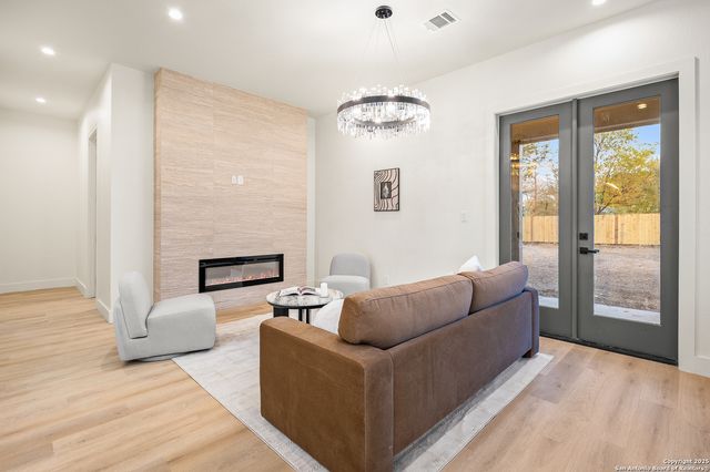 257 E Baylor, San Antonio, TX 78204