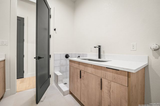 257 E Baylor, San Antonio, TX 78204