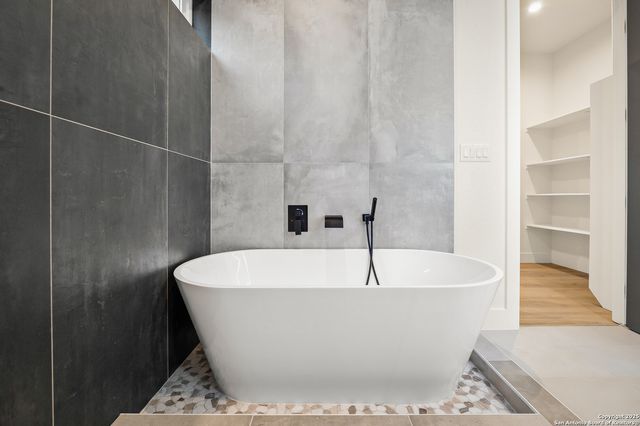257 E Baylor, San Antonio, TX 78204