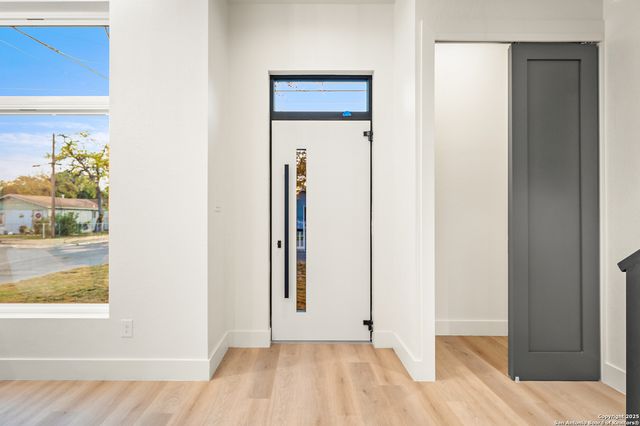257 E Baylor, San Antonio, TX 78204