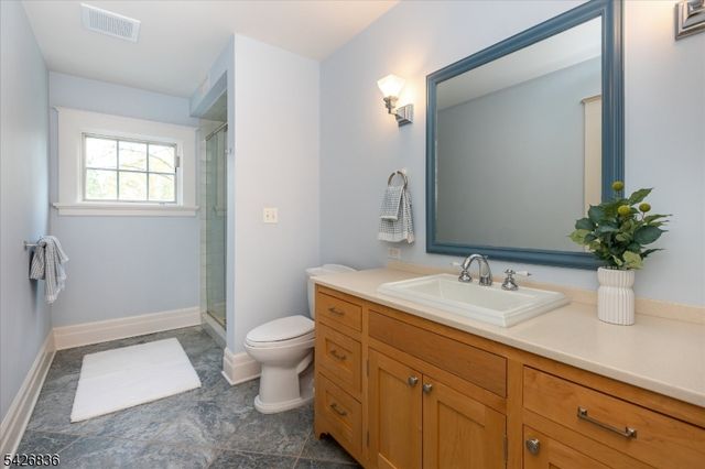 33 Erwin Park Rd, Montclair Twp., NJ 07042