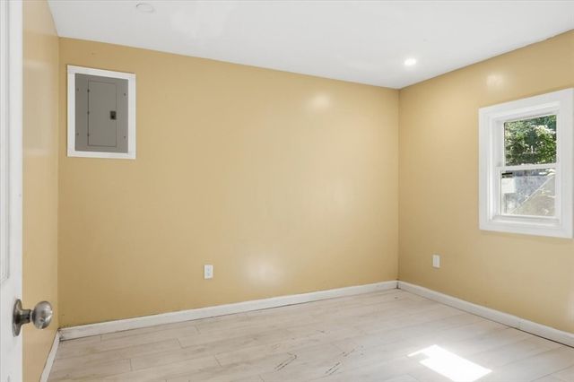 529 Howard St, Brockton, MA 02302
