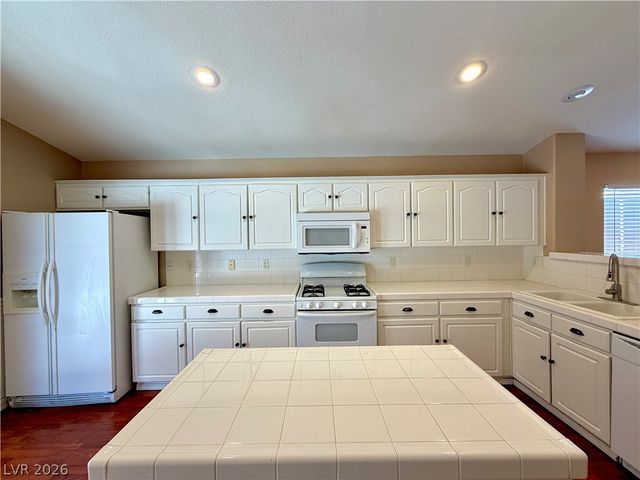 1420 Dream Bridge Drive, Las Vegas, NV 89144