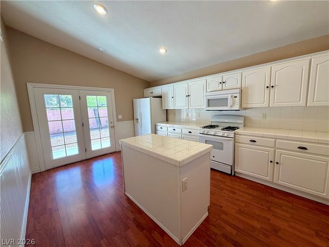 1420 Dream Bridge Drive, Las Vegas, NV 89144