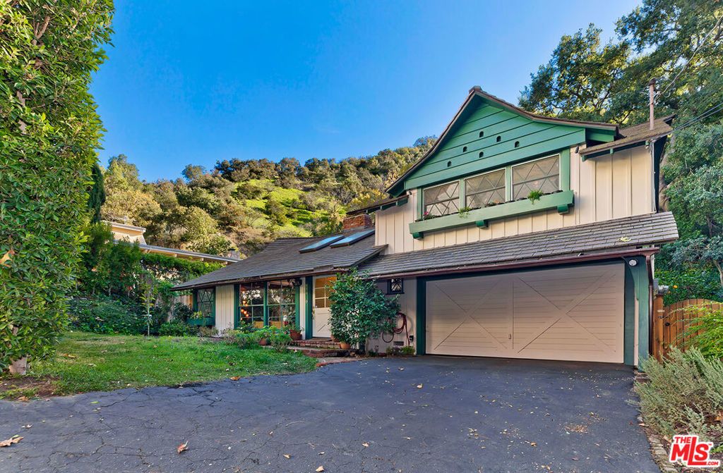 9816 EASTON Drive, Beverly Hills, CA 90210 — exterior