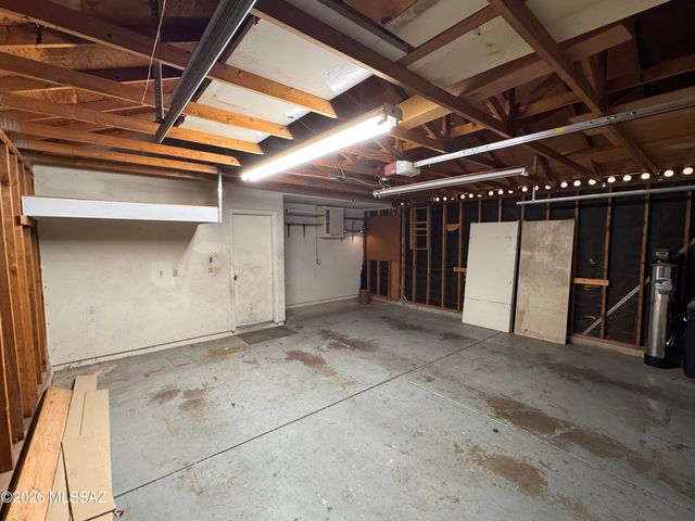 9946 E Leila Drive, Tucson, AZ 85730