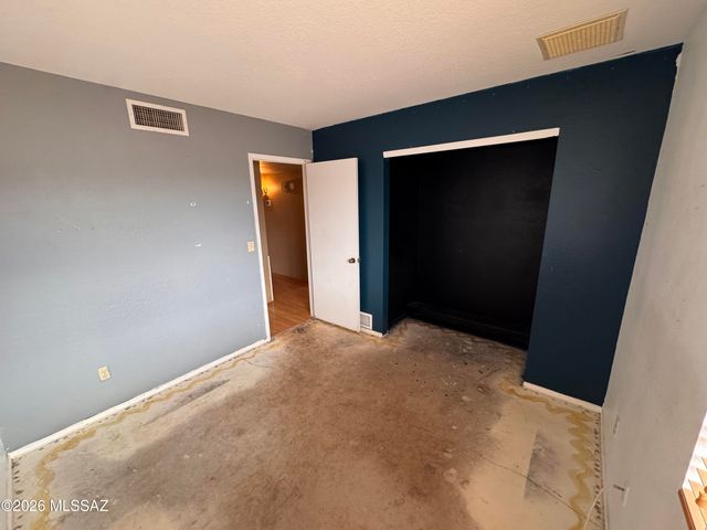 9946 E Leila Drive, Tucson, AZ 85730