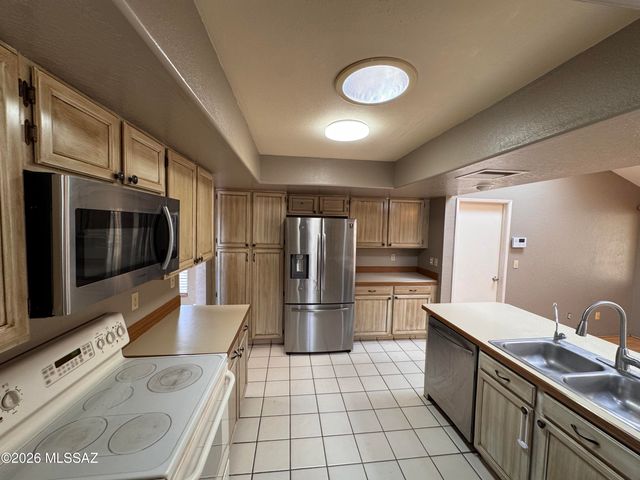 9946 E Leila Drive, Tucson, AZ 85730