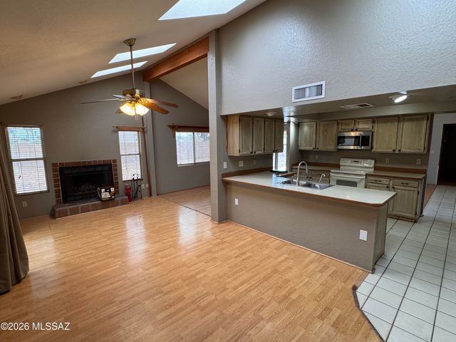 9946 E Leila Drive, Tucson, AZ 85730