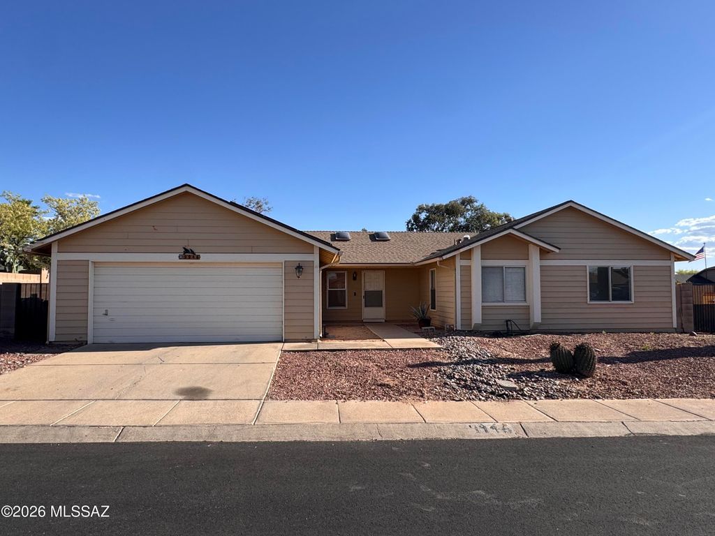 9946 E Leila Drive, Tucson, AZ 85730