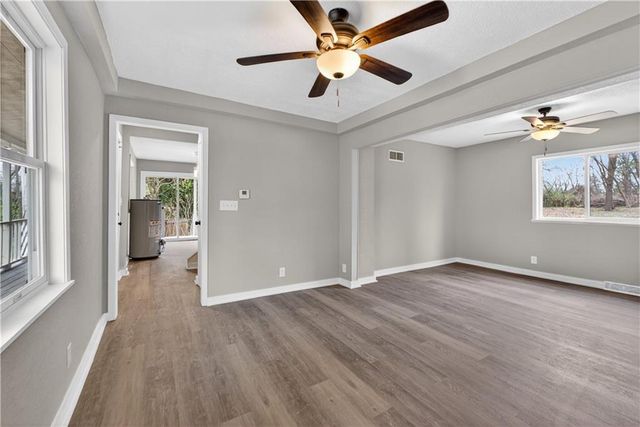 8324 Pershing Road, Raytown, MO 64138