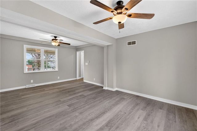 8324 Pershing Road, Raytown, MO 64138