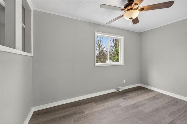 8324 Pershing Road, Raytown, MO 64138