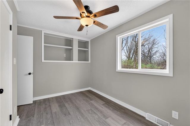 8324 Pershing Road, Raytown, MO 64138