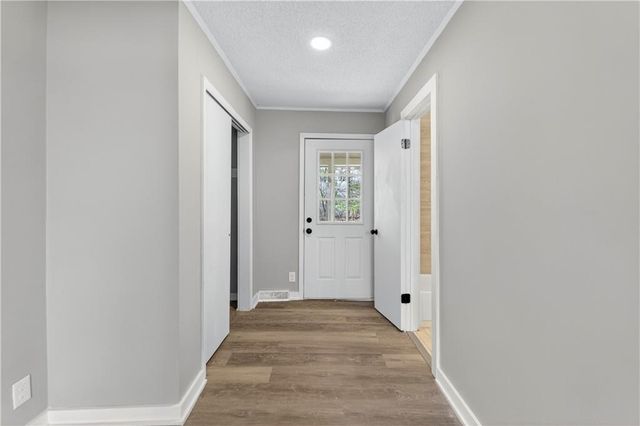 8324 Pershing Road, Raytown, MO 64138