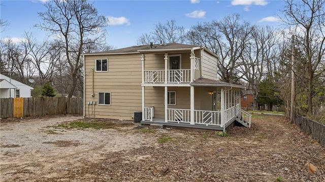 8324 Pershing Road, Raytown, MO 64138